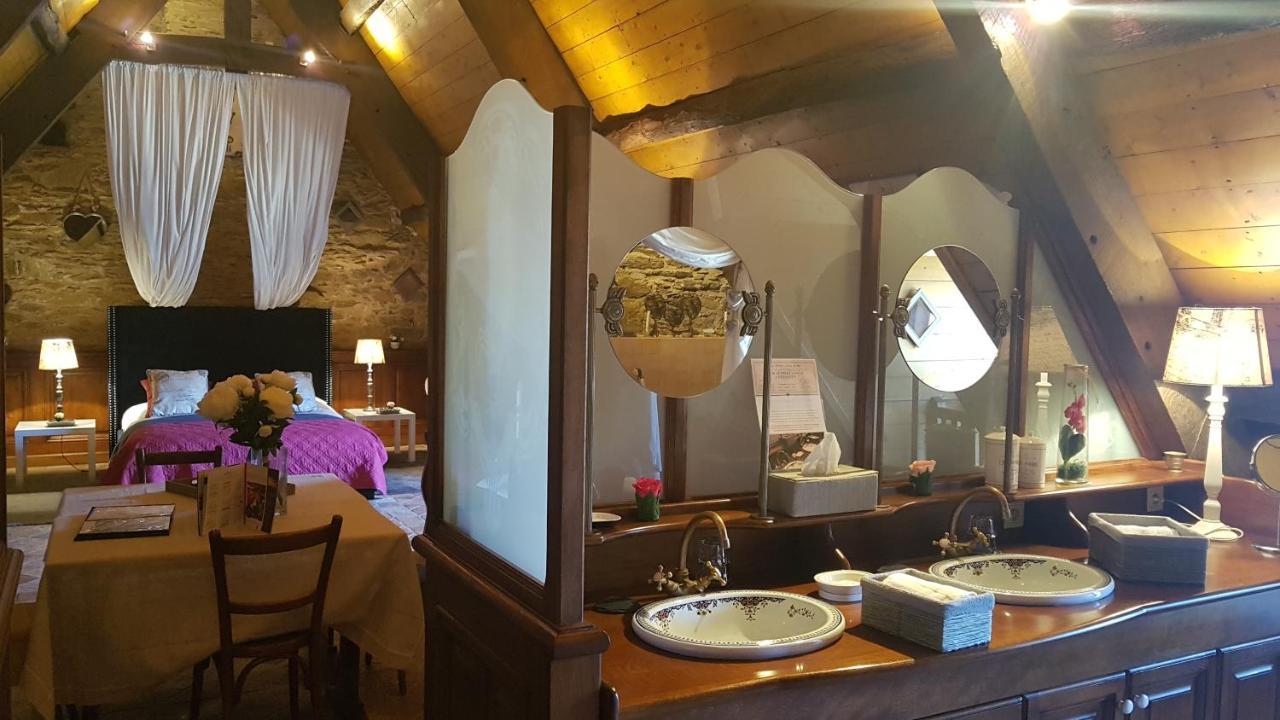 Le Cafe Du Village - Bar A Cocktails & A Ambiance Lohéac Exterior foto